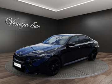 M5 Limousine 727cv Plug-in Hybrid xDrive Gancio Tetto Pelle ACC HUD LED Navi Keyless Ambient 360
