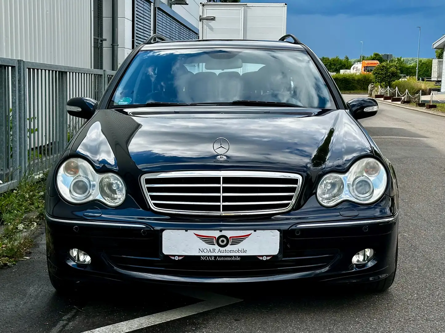 Mercedes-Benz C 230 AUTOMATIK+AVANTEGARDE+SCHECKHEFT+LEDER+ Чорний - 2