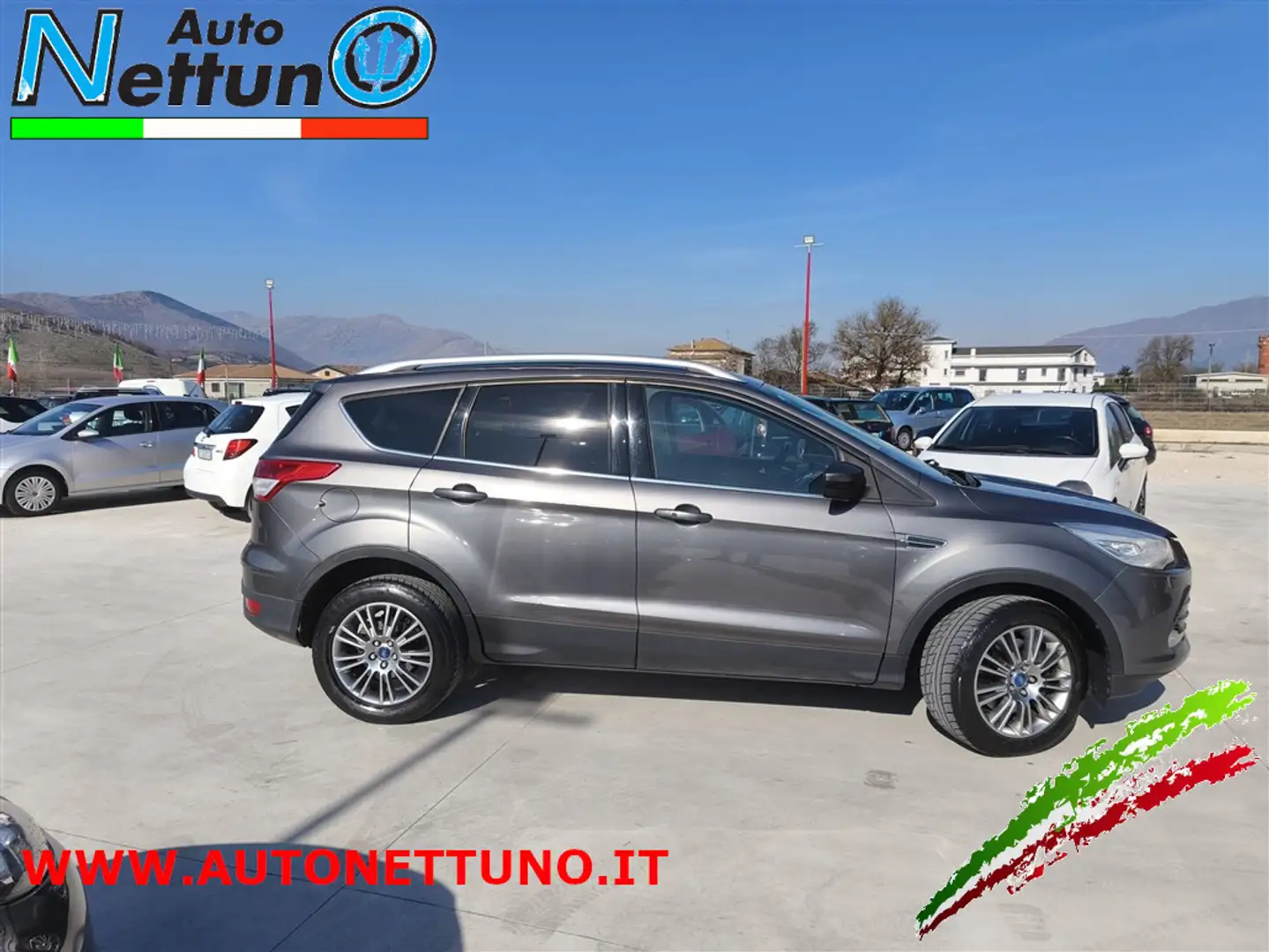 Ford Kuga 2.0 TDCI 140 CV 4WD Powershift Titanium Gris - 2