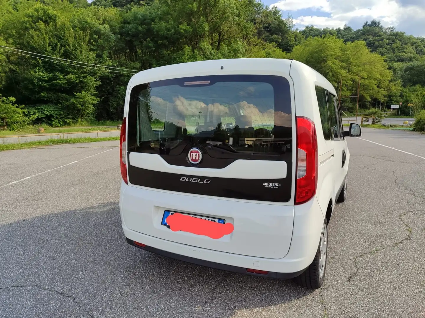 Fiat Doblo Doblo II 2015 1.4 16v Easy 95cv Biały - 2