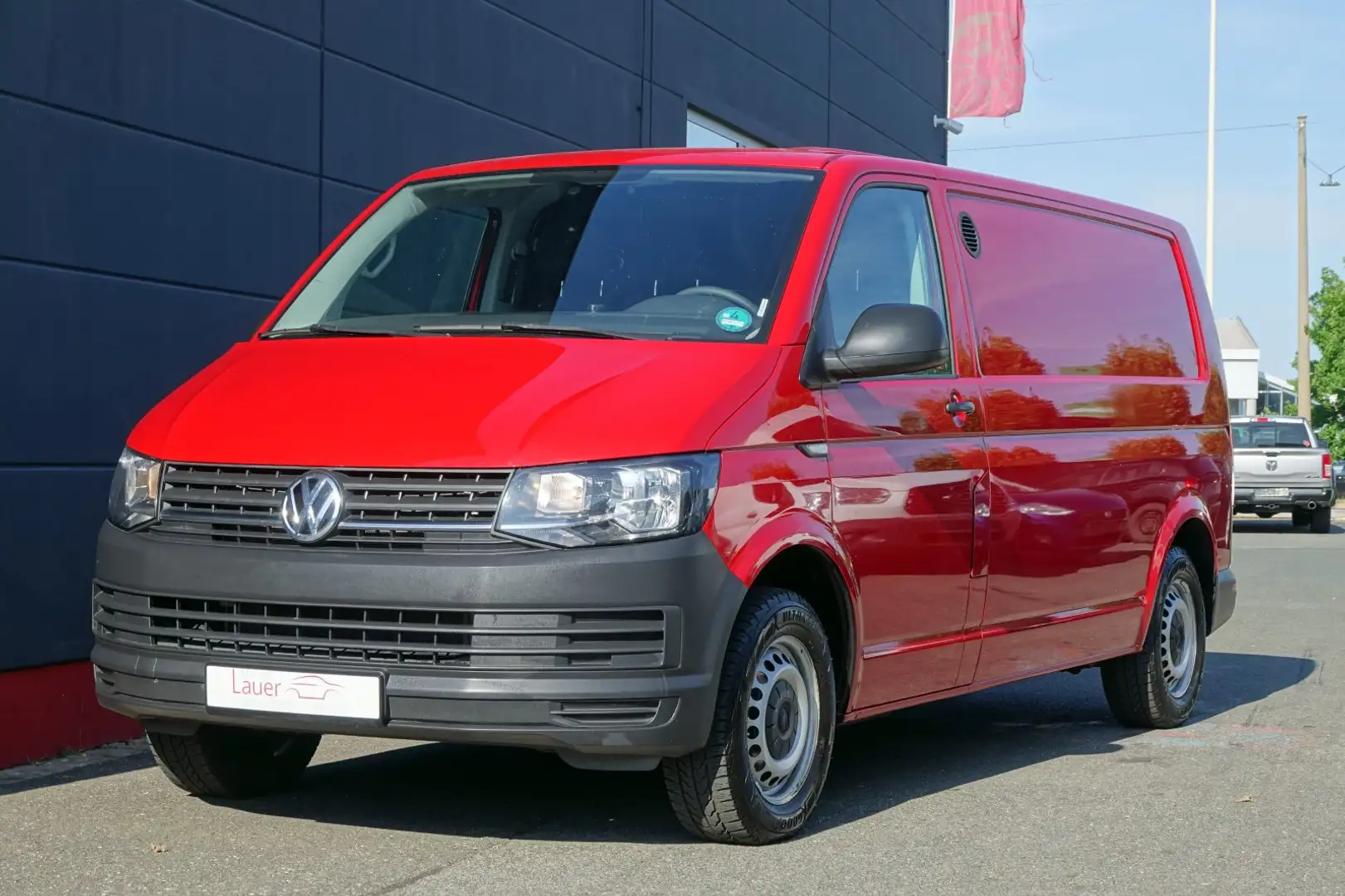 Volkswagen T6 2.0 TDI Kasten lang Werkstatt Klima PDC Rot - 1