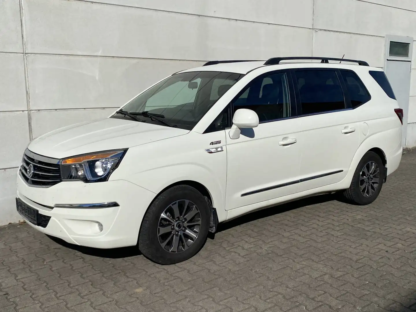 SsangYong Rodius 2.2 E-XDI  Turismo 4WD AT AHK Shz Leder Tmat Alu17 Blanc - 2