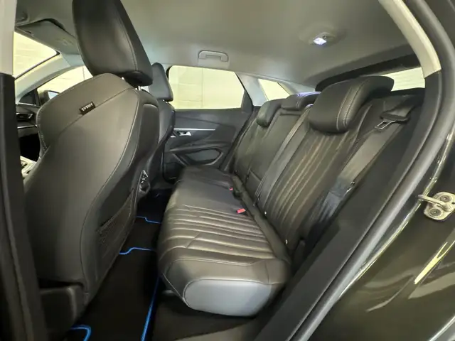 Peugeot 3008 view 11