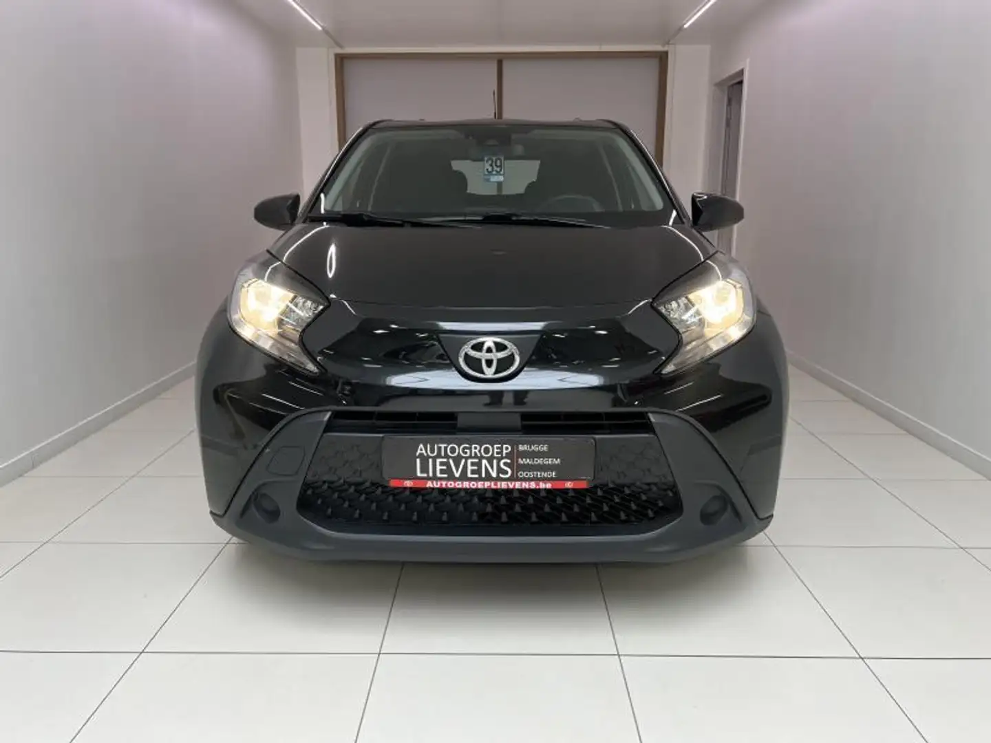 Toyota Aygo X X-PLAY Schwarz - 2