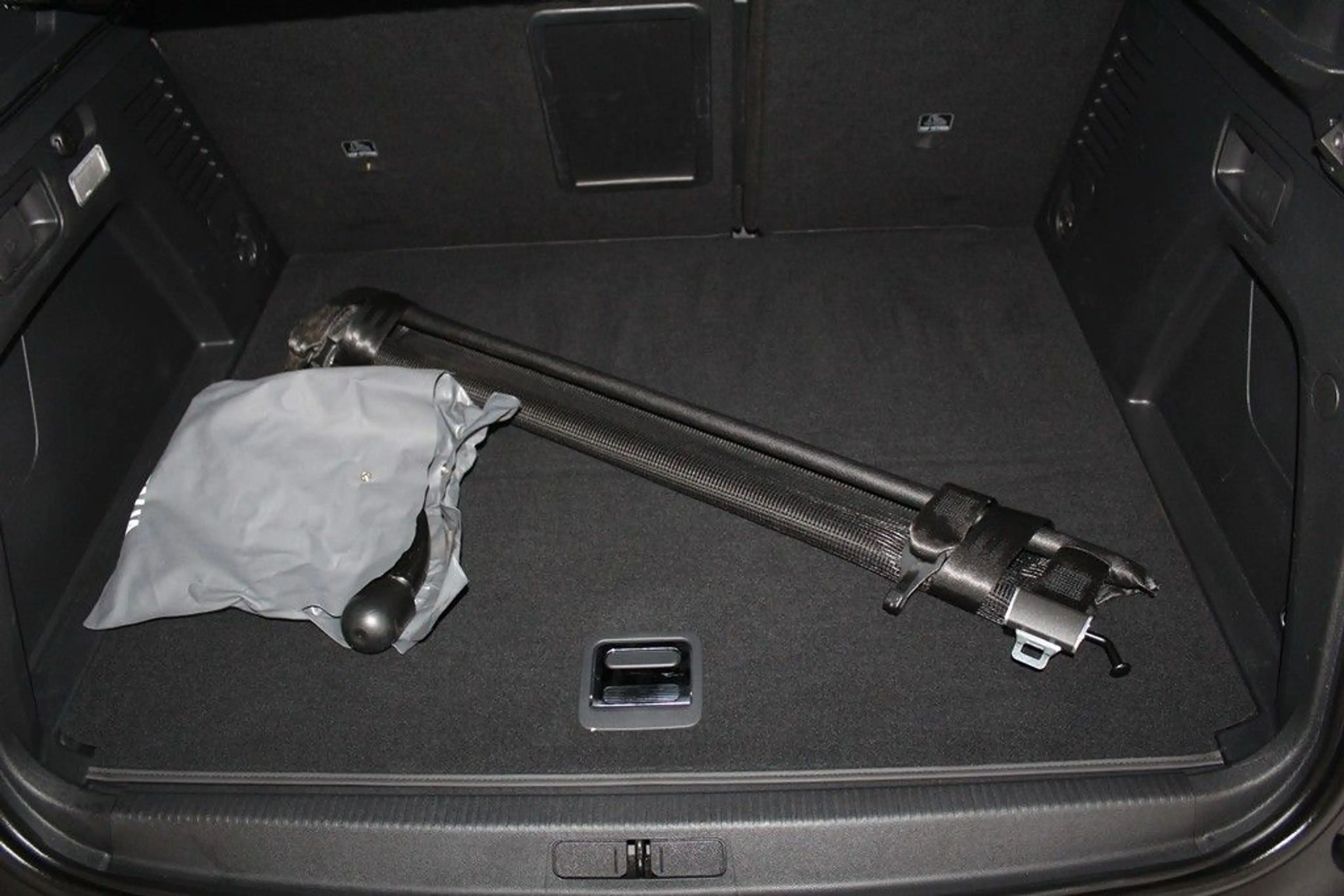 Peugeot 3008 Hybrid 225 Allure Pack EAT8*LEDER*360°*AHZV — photo 14