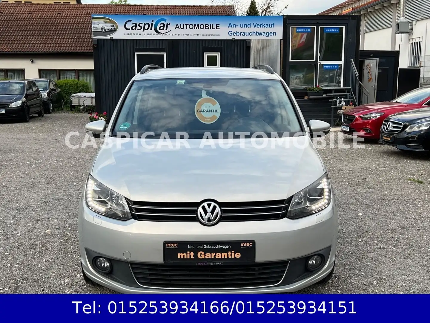 Volkswagen Touran 2,0 TDIComfortline BMT,SHZ,PDC,BI-XENON,AHK,1.HAND Silber - 2