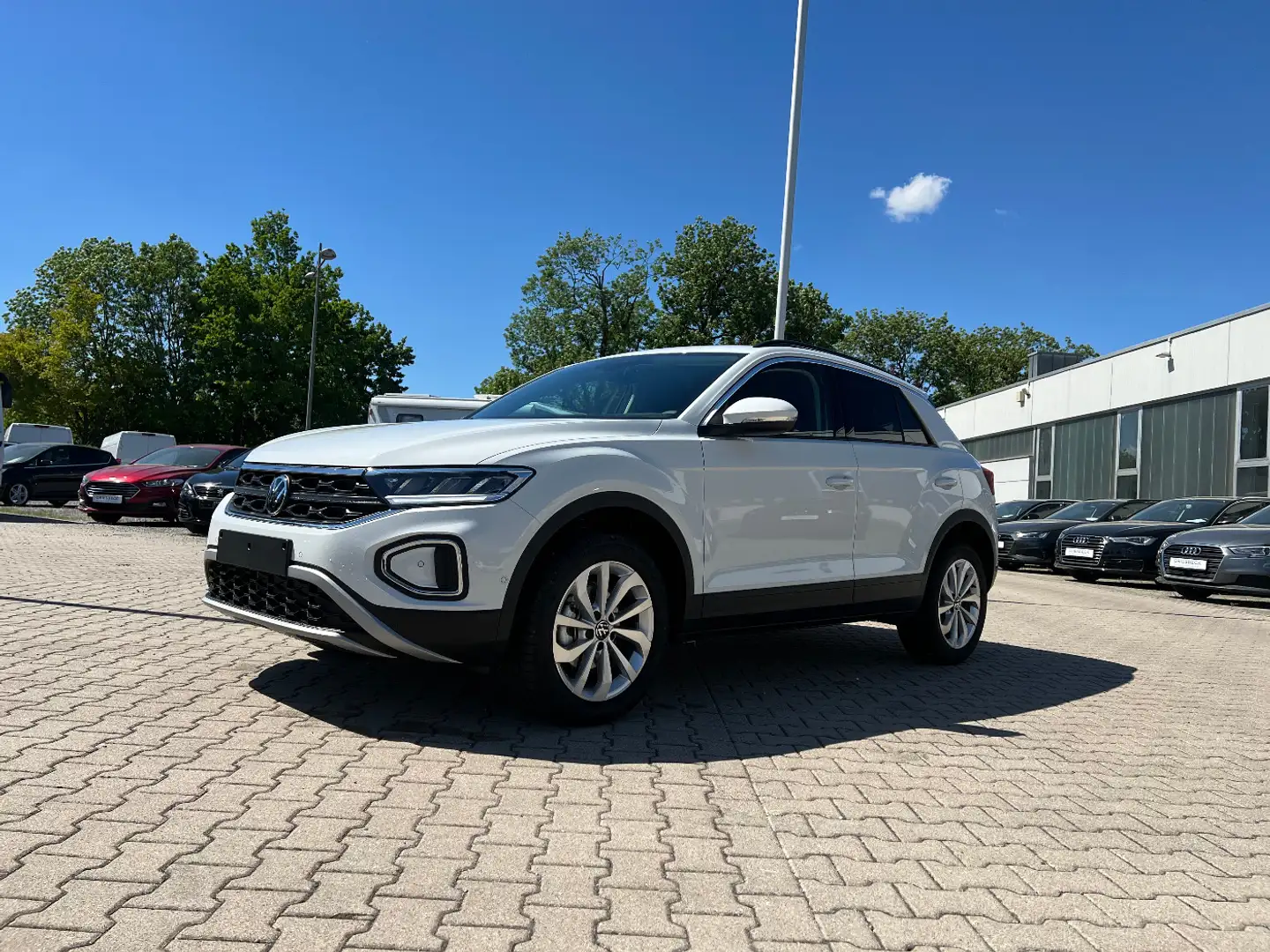 Volkswagen T-Roc 1.5 TSI Life *LED App-Connect AHK Kamera* Weiß - 1
