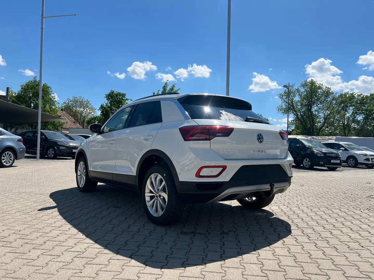 Volkswagen T-Roc 1.5 TSI Life *LED App-Connect AHK Kamera* Blanc - 2