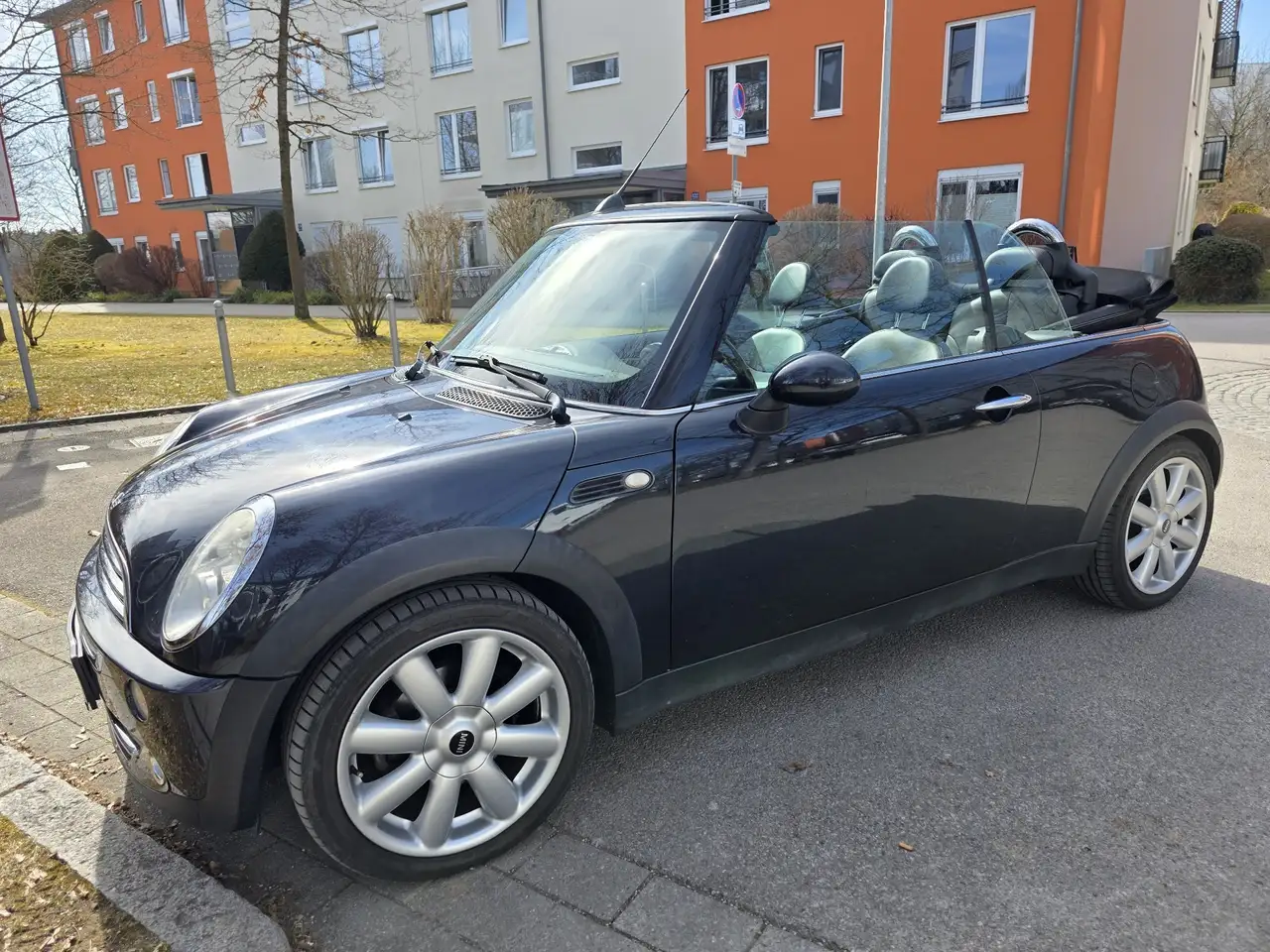 MINI Cooper Cabrio