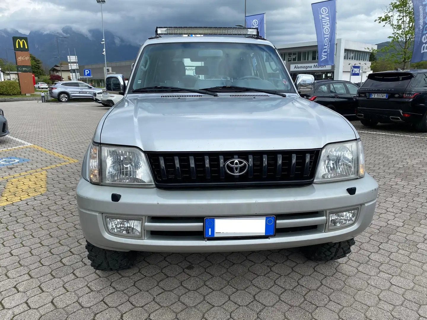 Toyota Land Cruiser Land Cruiser kdj95 5p 3.0 GX Stříbrná - 2