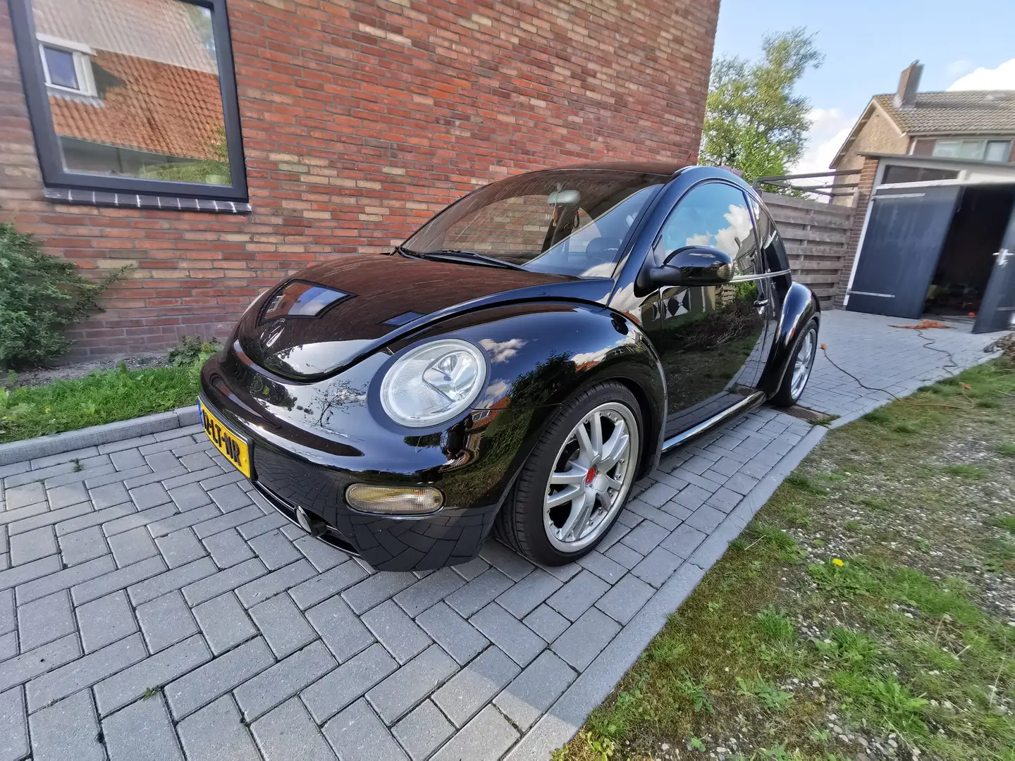 Volkswagen New Beetle New Beetle 2.0 Highline Zwart - 1