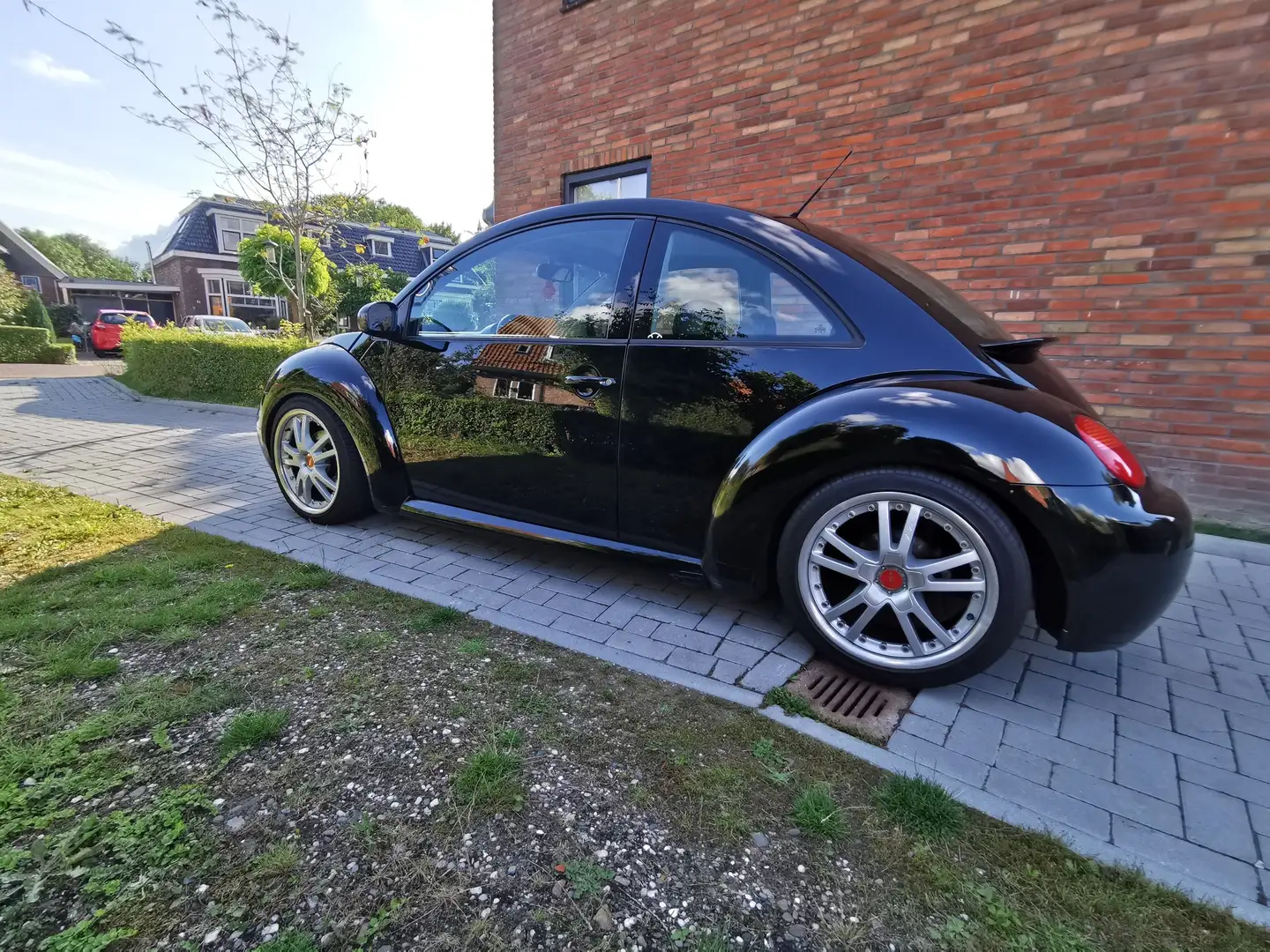 Volkswagen New Beetle New Beetle 2.0 Highline Zwart - 2
