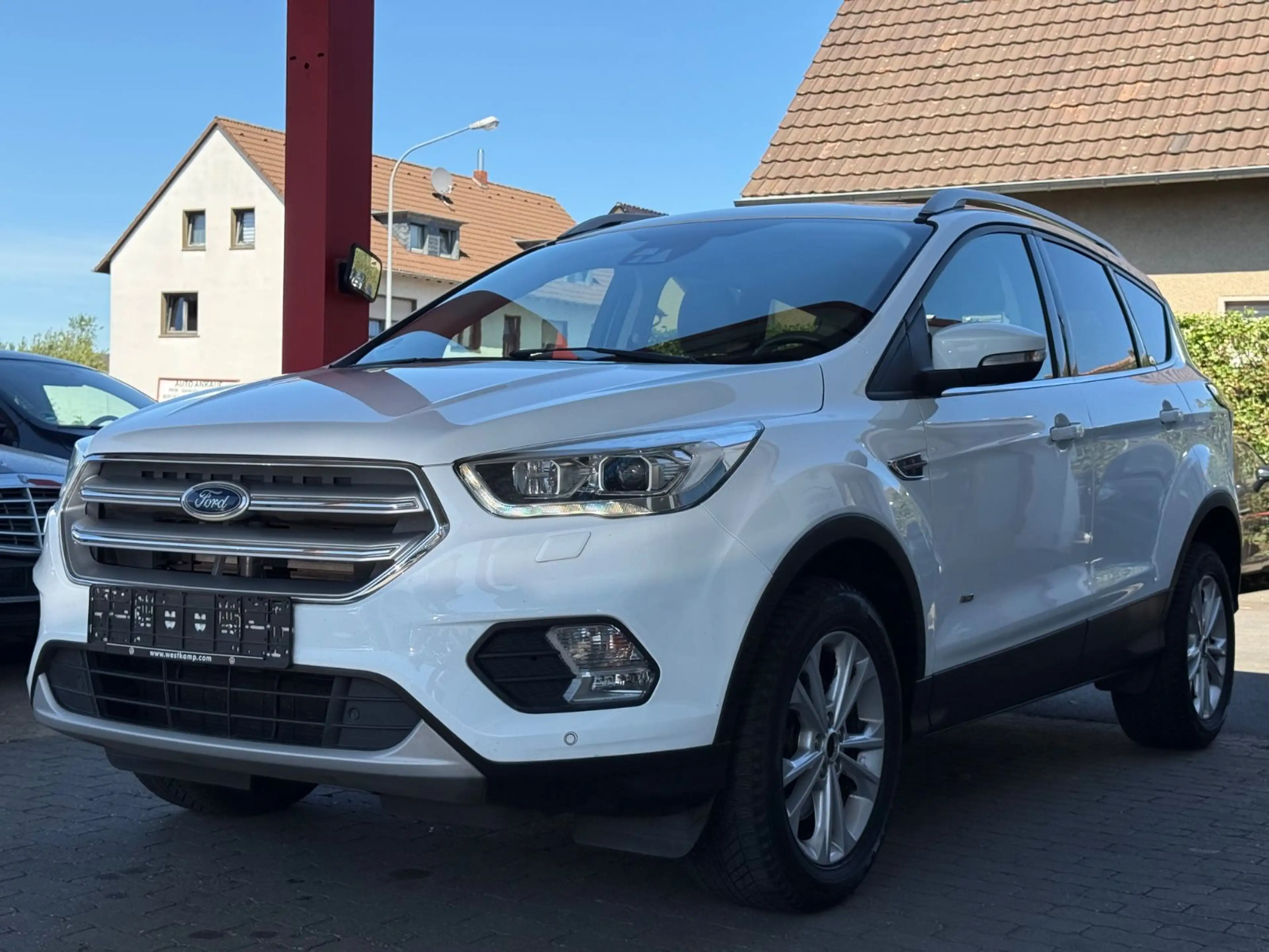 Ford Kuga Titanium 4x4 Aut. XENON/NAVI/PANO/KAMERA/BT — photo 3