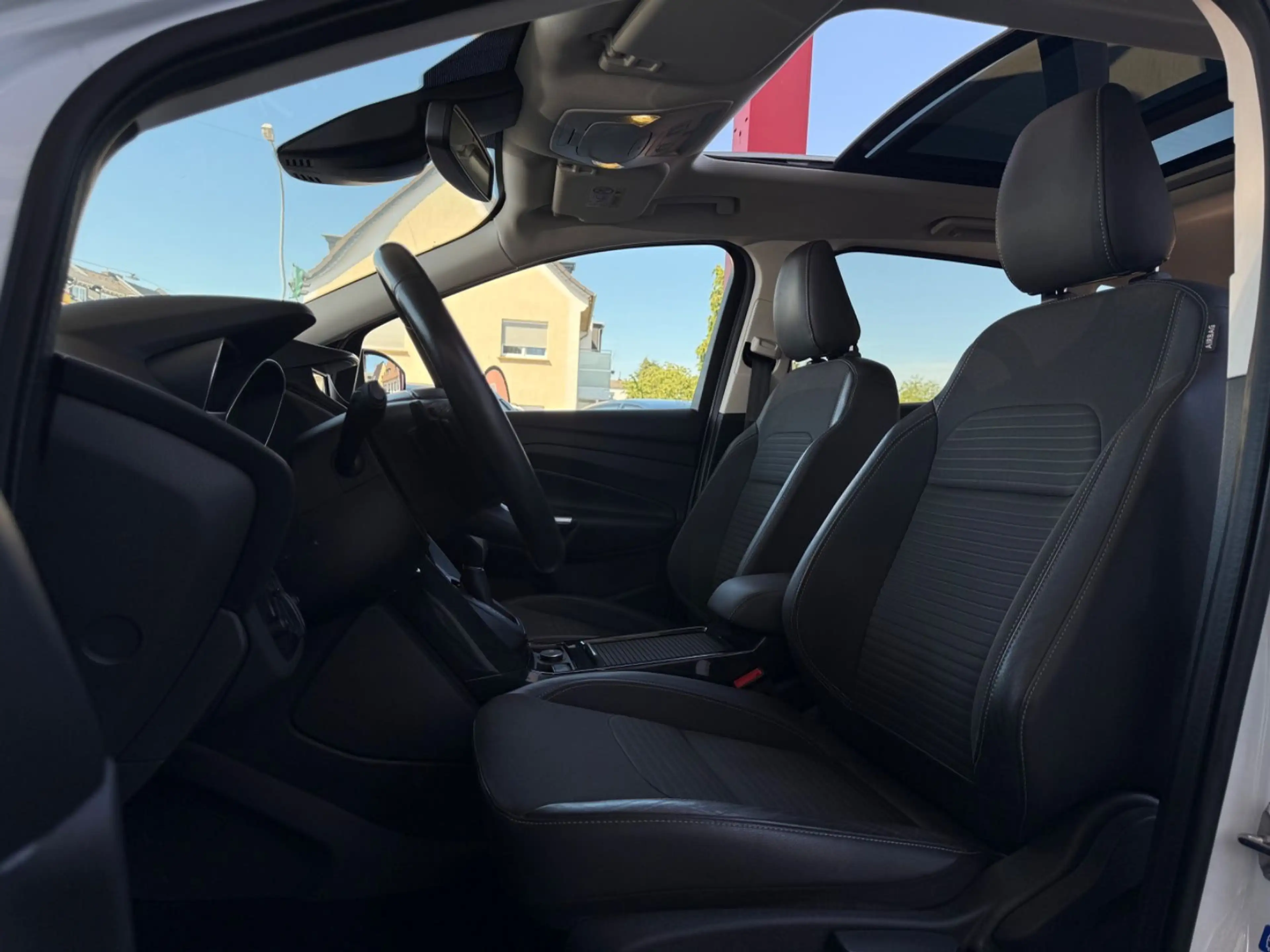 Ford Kuga Titanium 4x4 Aut. XENON/NAVI/PANO/KAMERA/BT — photo 14