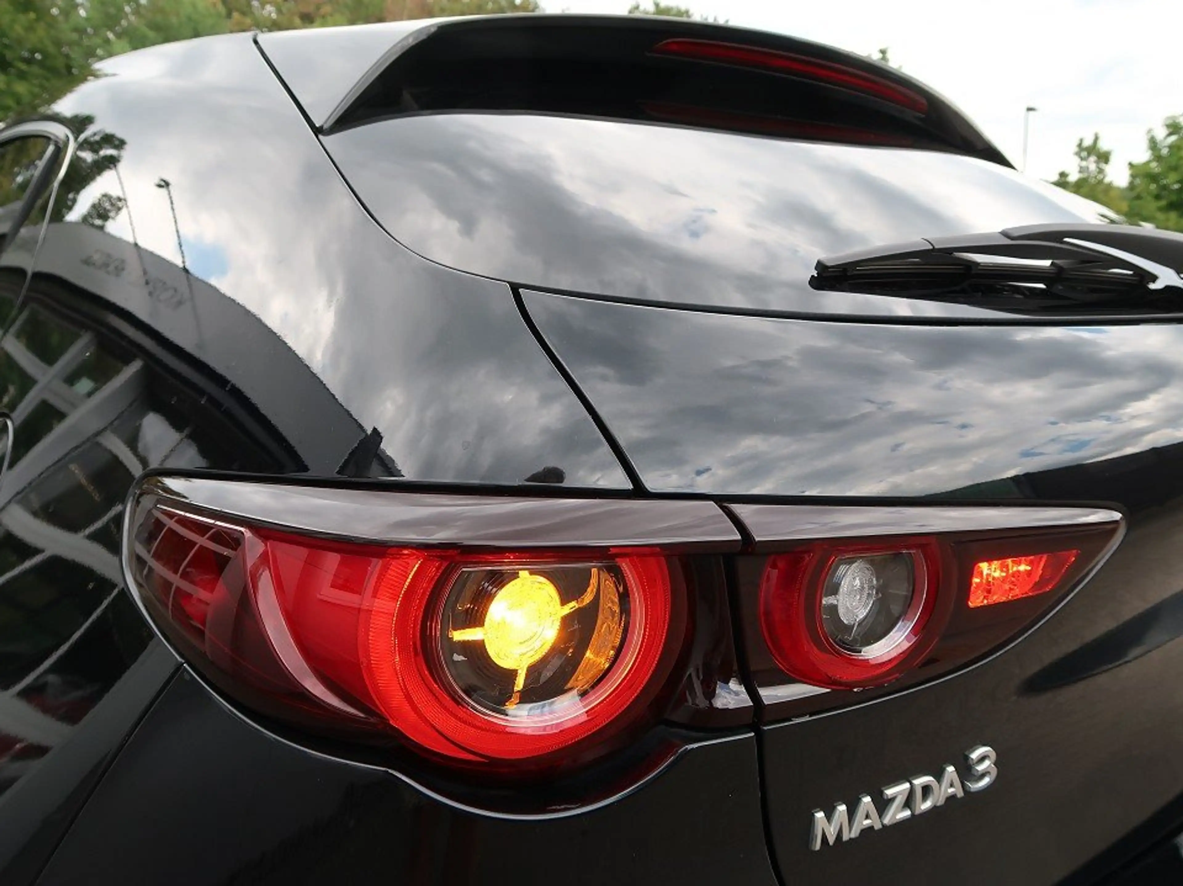 Mazda 3 Lim. HOMURA *1.Vorbesitz*AUTOMATIK*LED* HOMURA *Si — photo 11