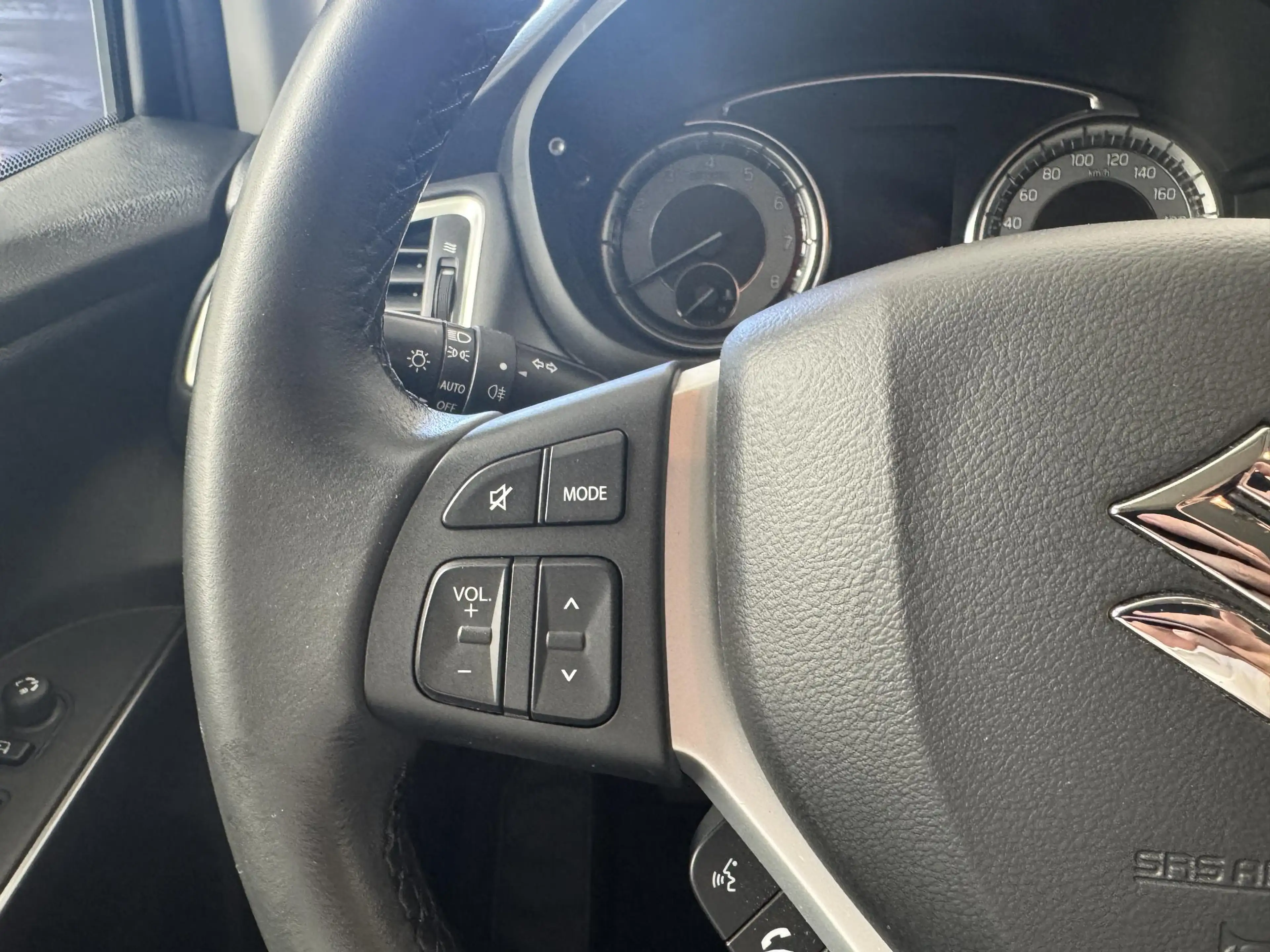 Suzuki S-Cross 1.4 Boosterjet Select Smart Hybrid | Apple Carplay — photo 15