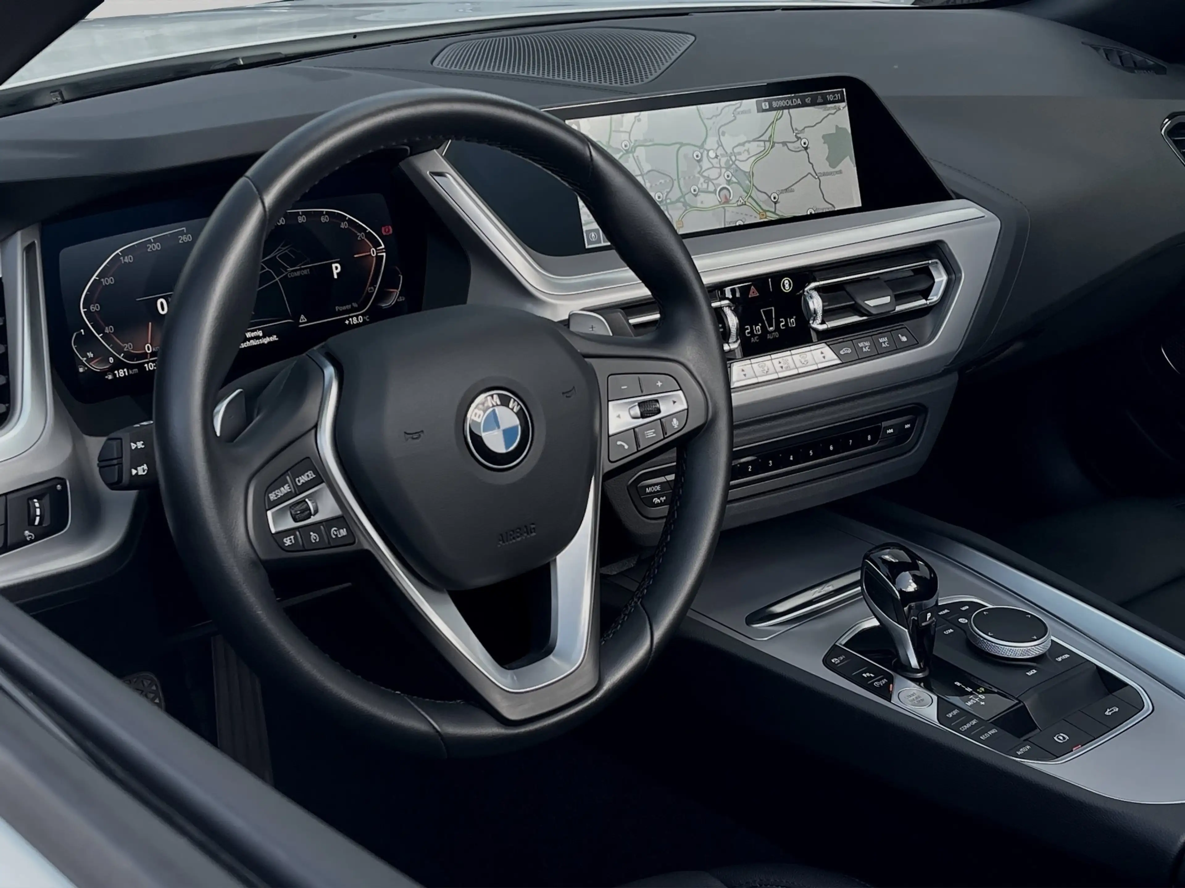 BMW Z4 sDrive20i — photo 7