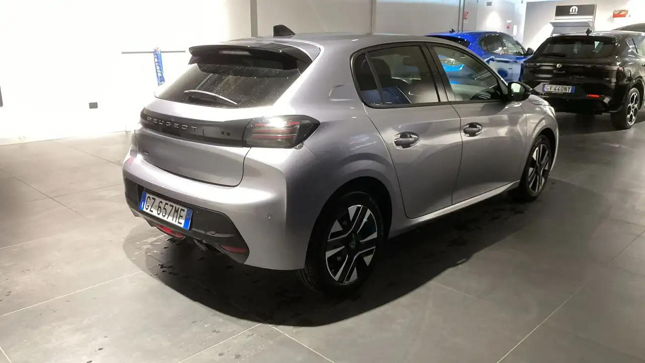 Peugeot 208 Allure PureTech 100 S/S 4