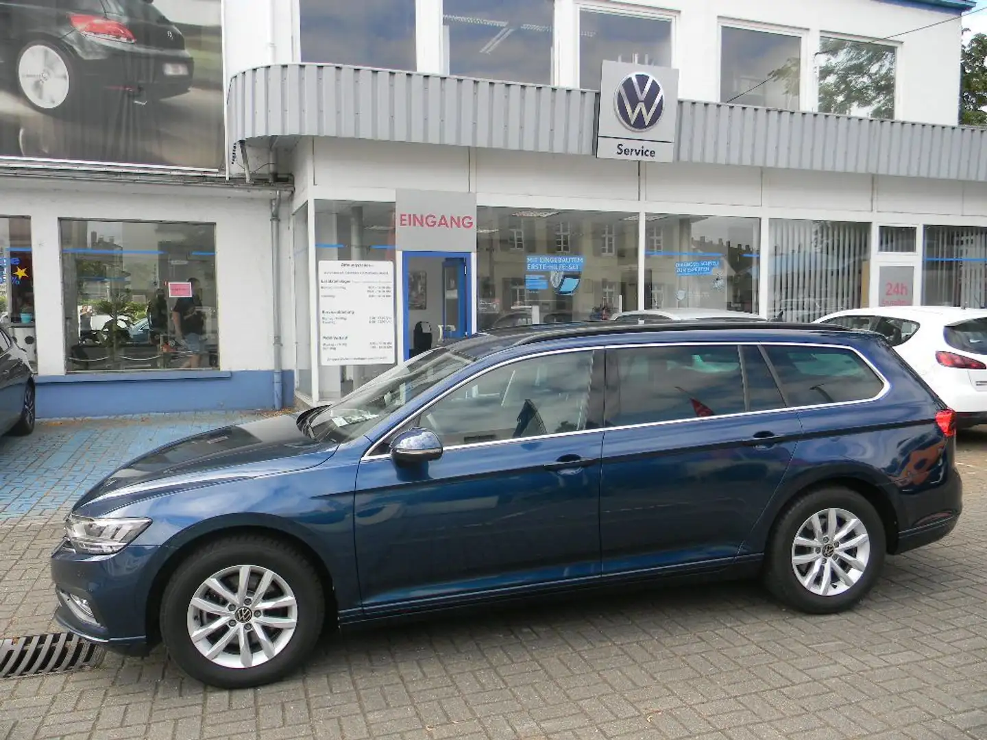 Volkswagen Passat Variant Business 2,0 TDI DSG AHK KAM. Bleu - 1