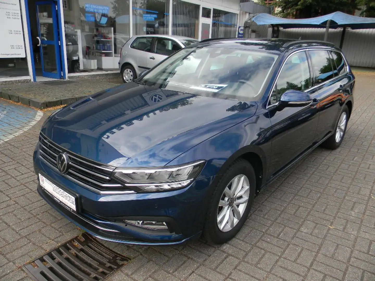 Volkswagen Passat Variant Business 2,0 TDI DSG AHK KAM. Bleu - 2