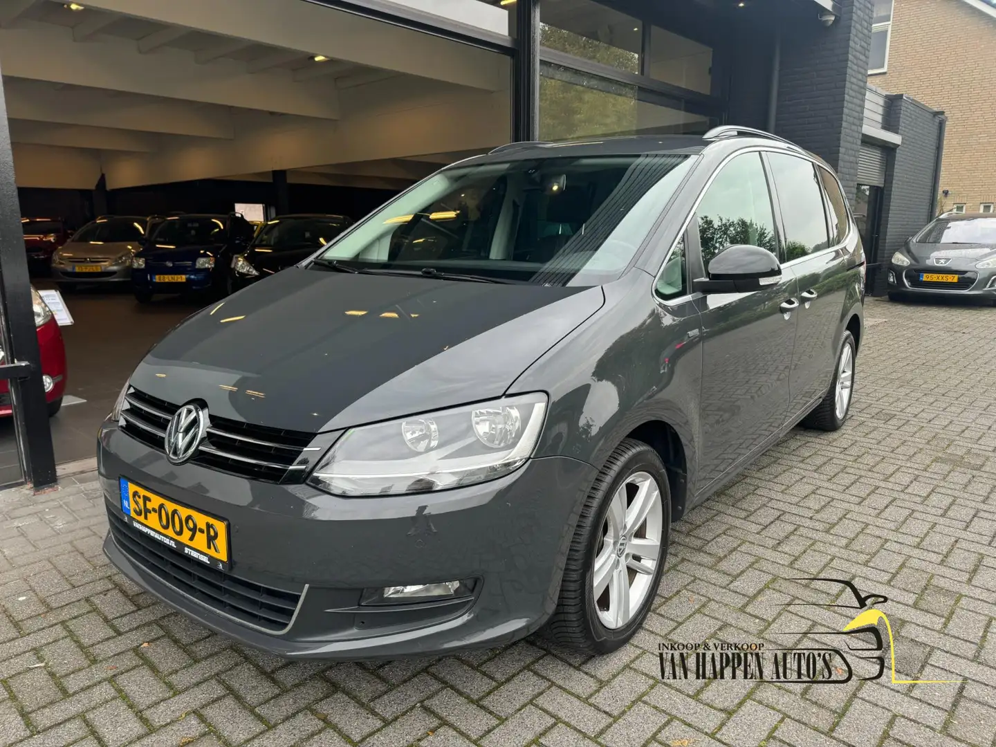 Volkswagen Sharan 1.4 TSI / 5 PERSOONS / APK 2-2026 Gris - 2