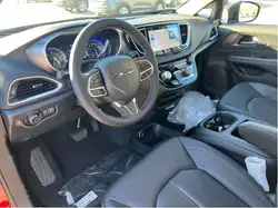 Chrysler Grand Caravan 2027 — фото 14