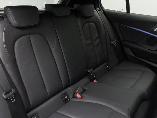 BMW 1 Series view 27