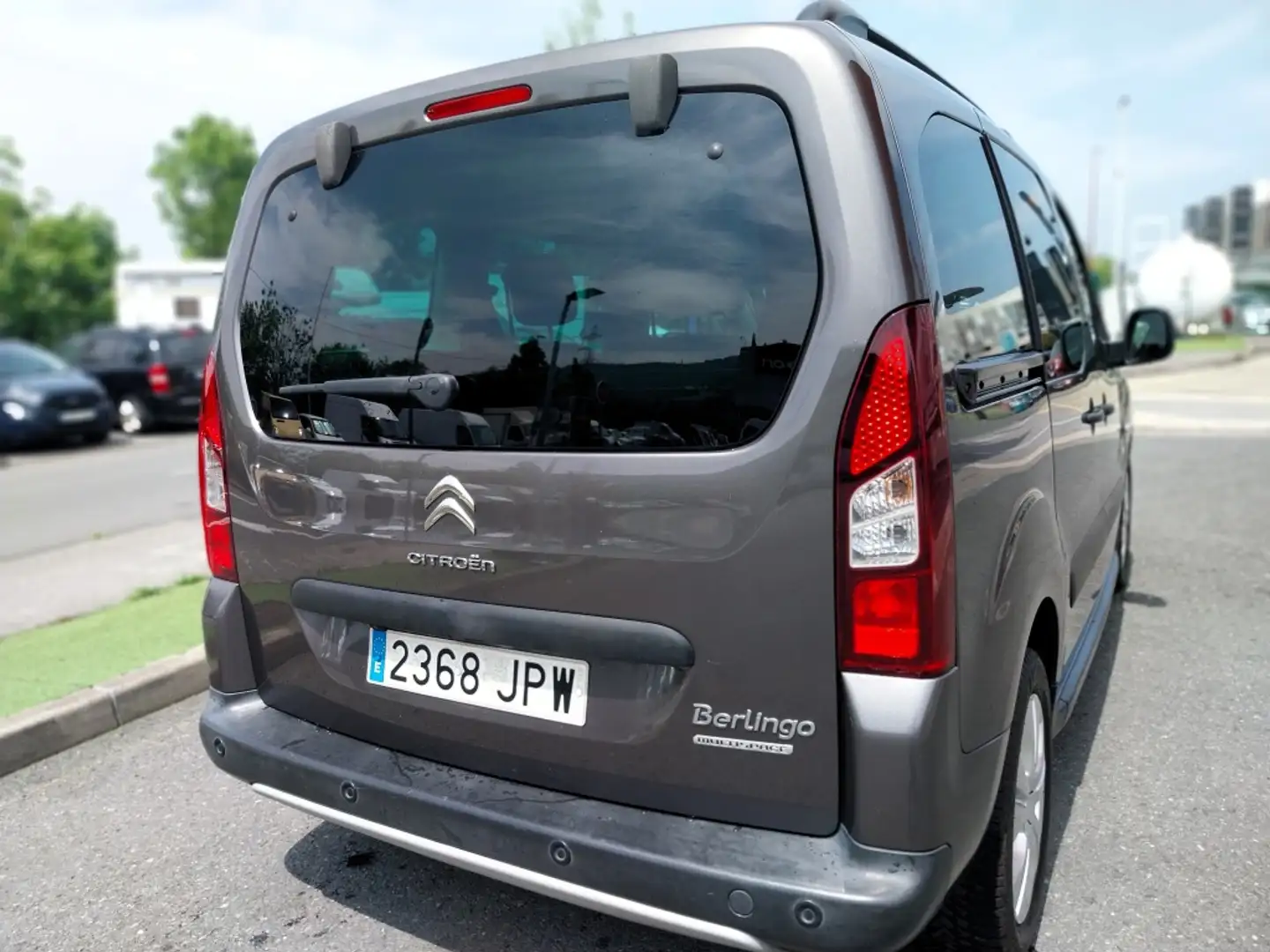 Citroen Berlingo B. Multispace 1.2 PureTech S&S 20 Anivers Marrón - 2