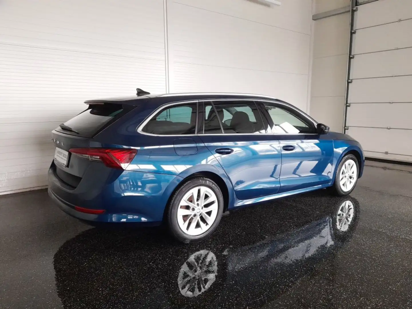 Skoda Octavia Combi STYLE 2,0 TDI *LED & DYN BLINKER / HEAD-UP / VIRTUELL / NAVI / AHV / ACC / MEMORY* Blau - 2