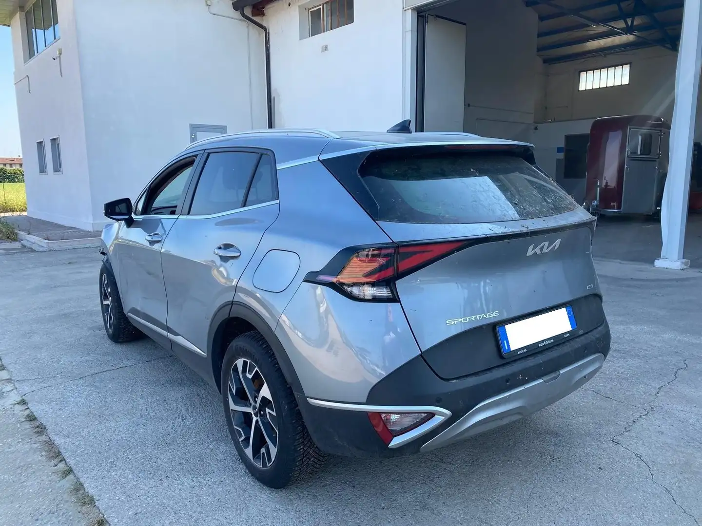 Kia Sportage 1.6 tgdi hev Style auto INCIDENTATA Grigio - 1