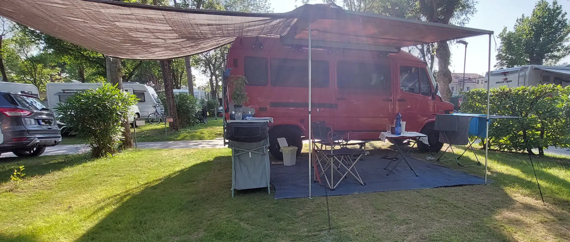 Mercedes-Benz T1 310 602.061 Червоний - 2