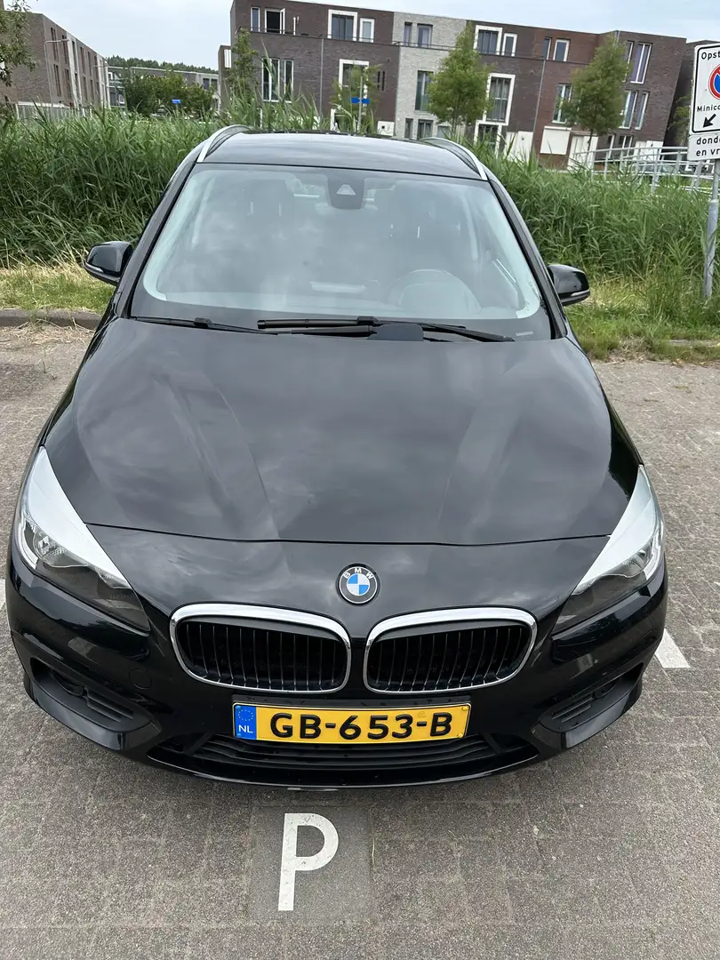 BMW 218 Essential Zwart - 2