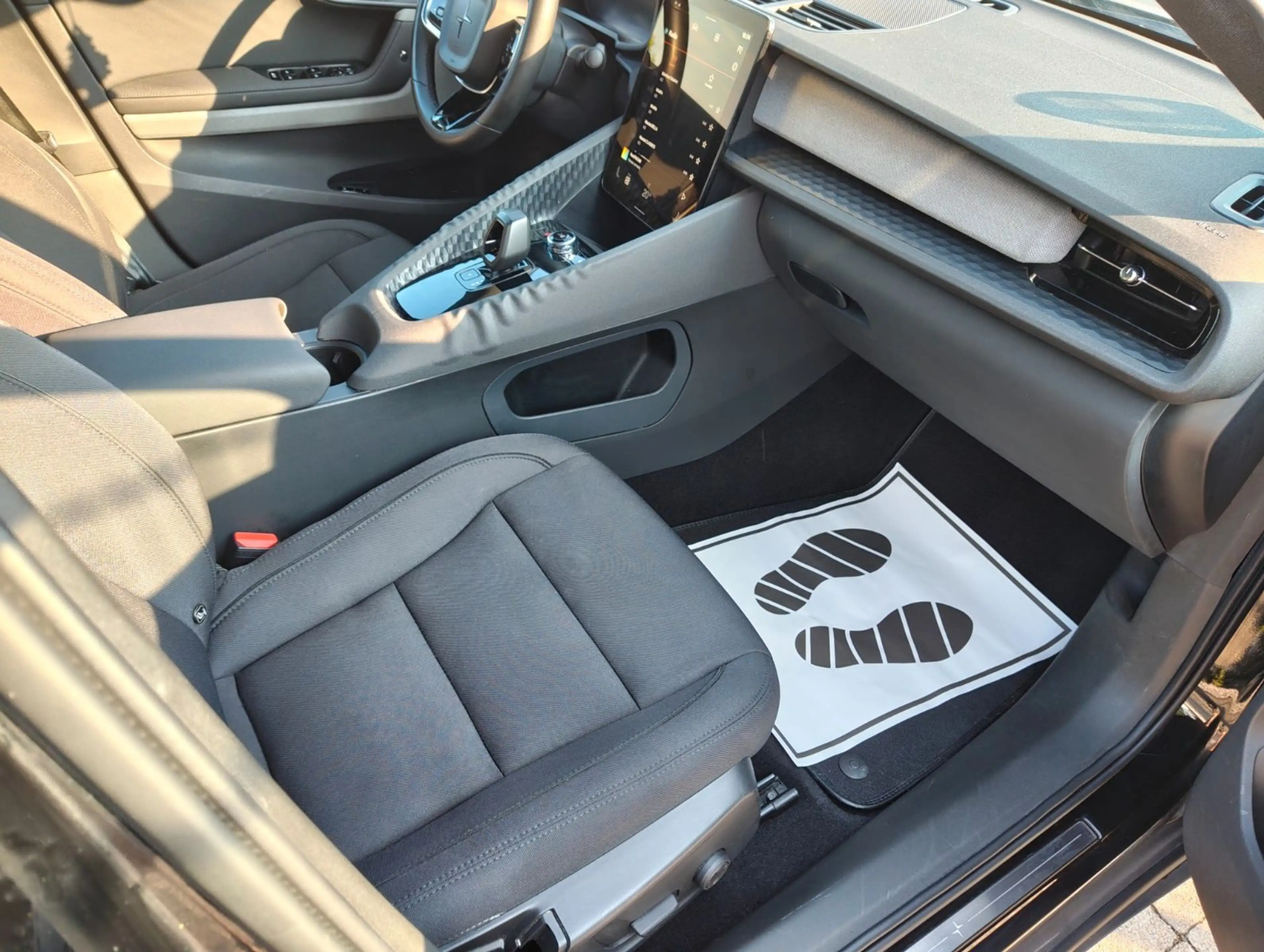 Polestar 2 Long Range Single — photo 13