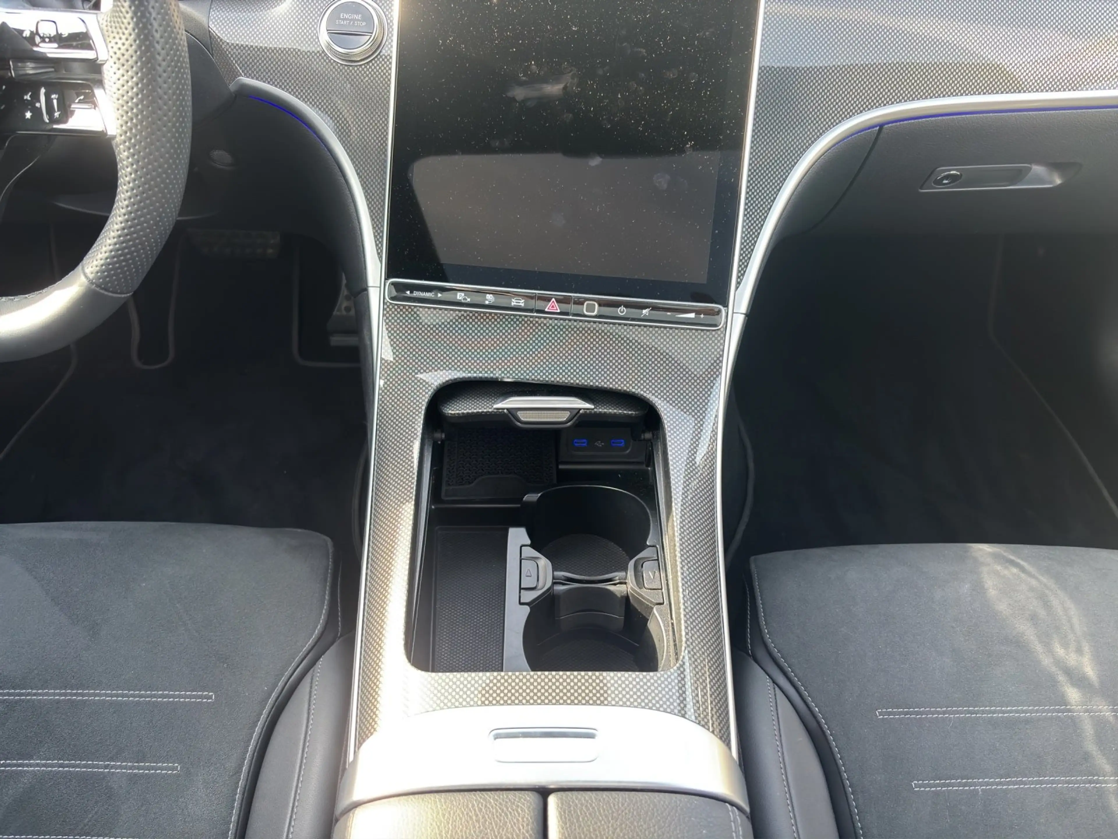 Mercedes-Benz C 300 de T AMG Pano AHK 360° Distr DigLight — photo 12