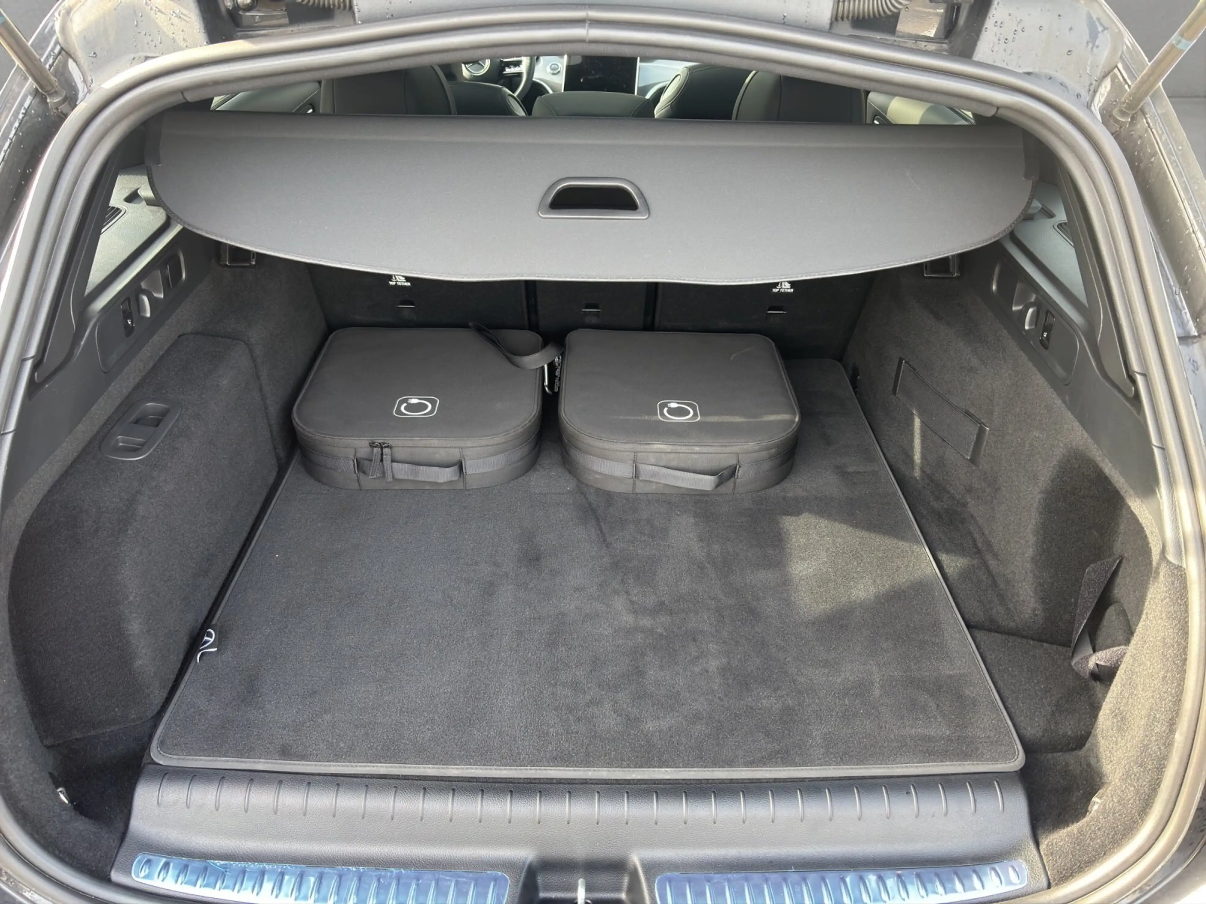 Mercedes-Benz C 300 de T AMG Pano AHK 360° Distr DigLight — photo 15