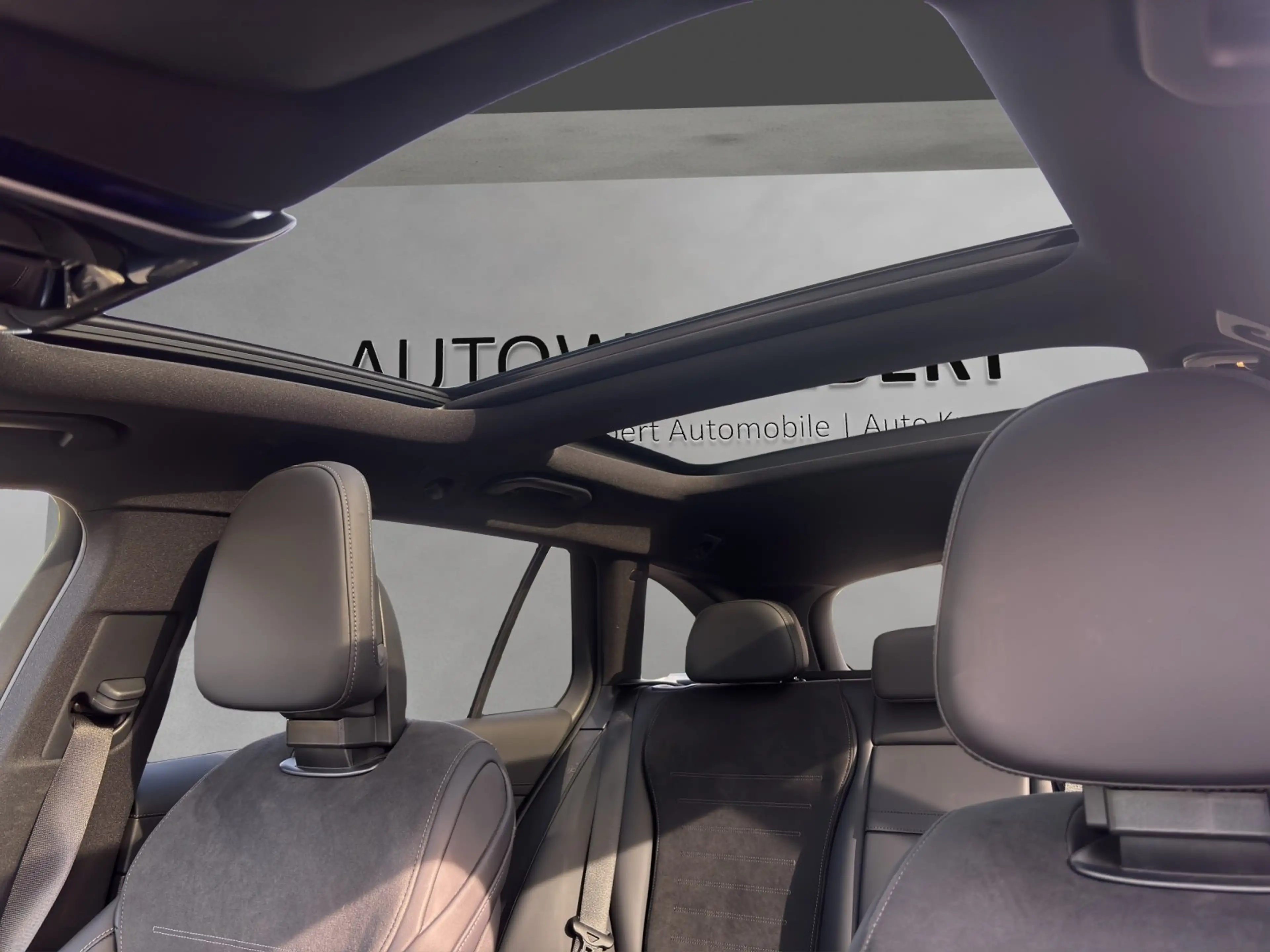 Mercedes-Benz C 300 de T AMG Pano AHK 360° Distr DigLight — photo 10