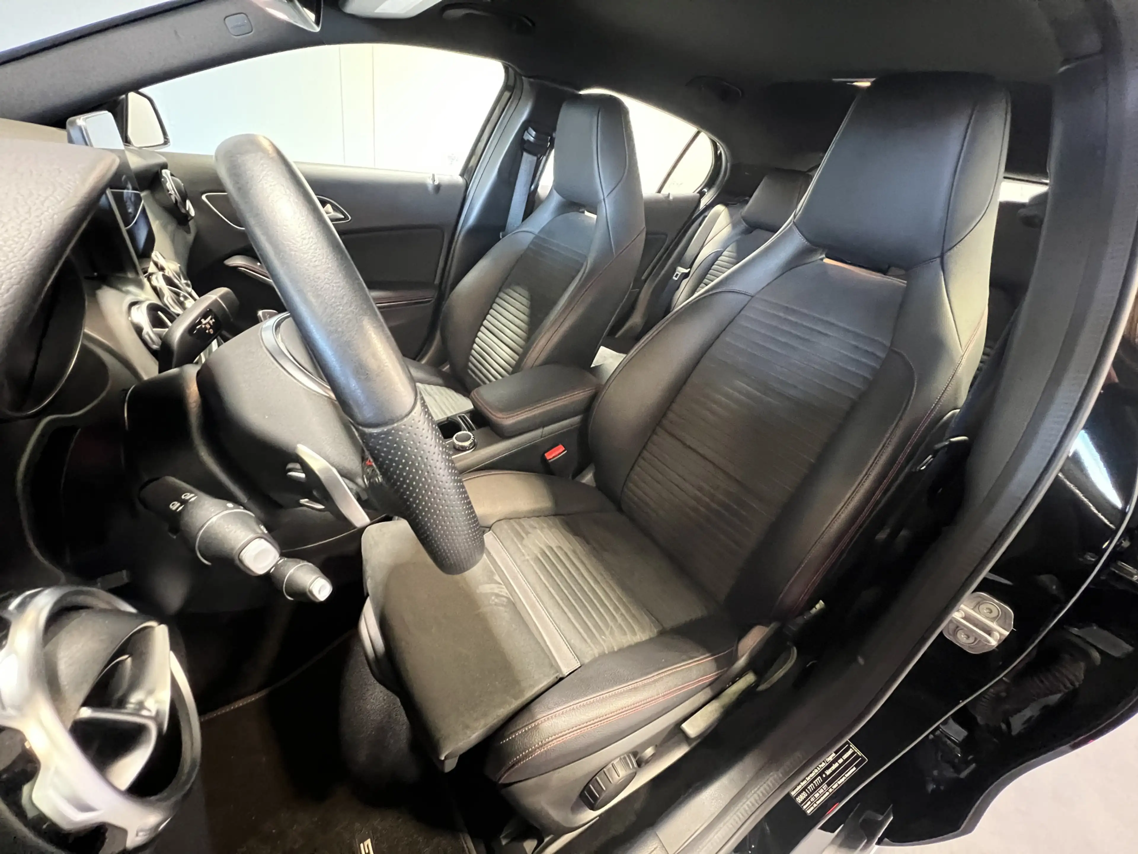 Mercedes-Benz GLA 180 Business Solution AMG — photo 6