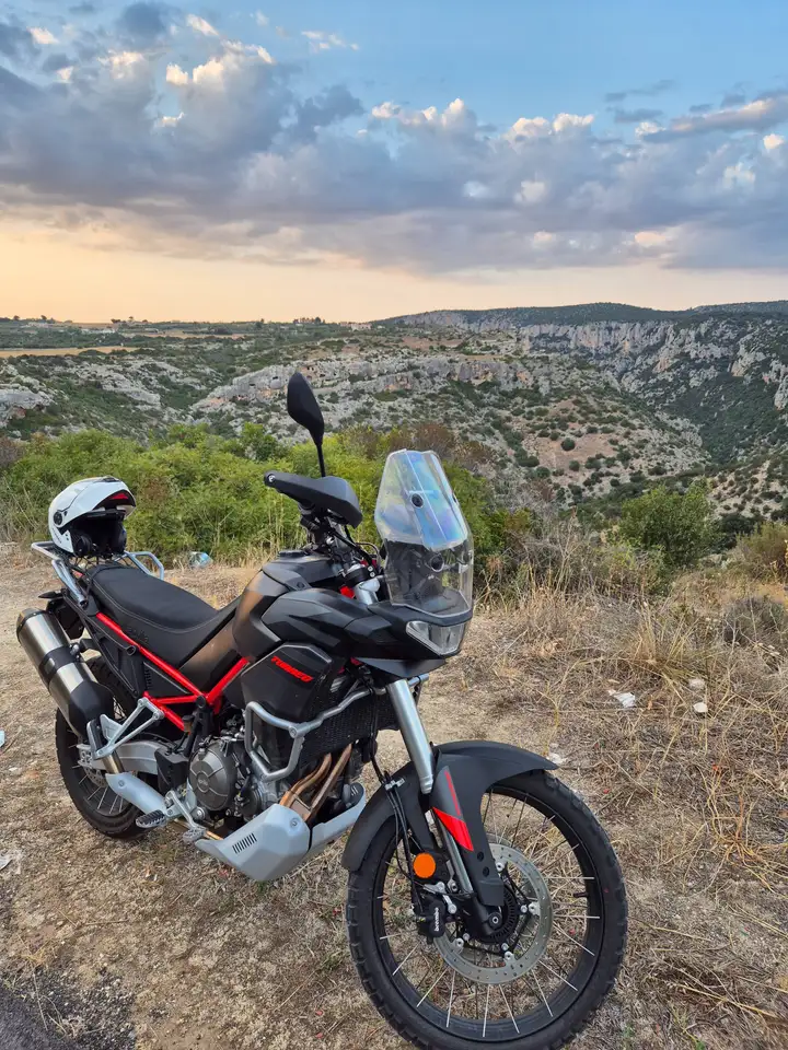 Aprilia Tuareg