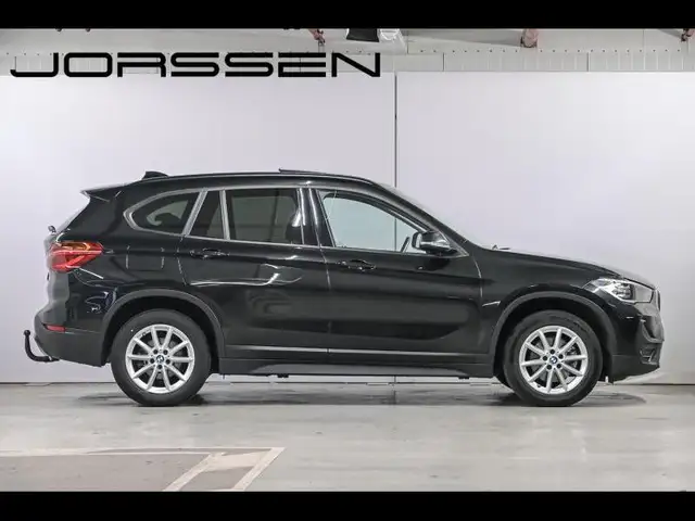 BMW X1 view 3