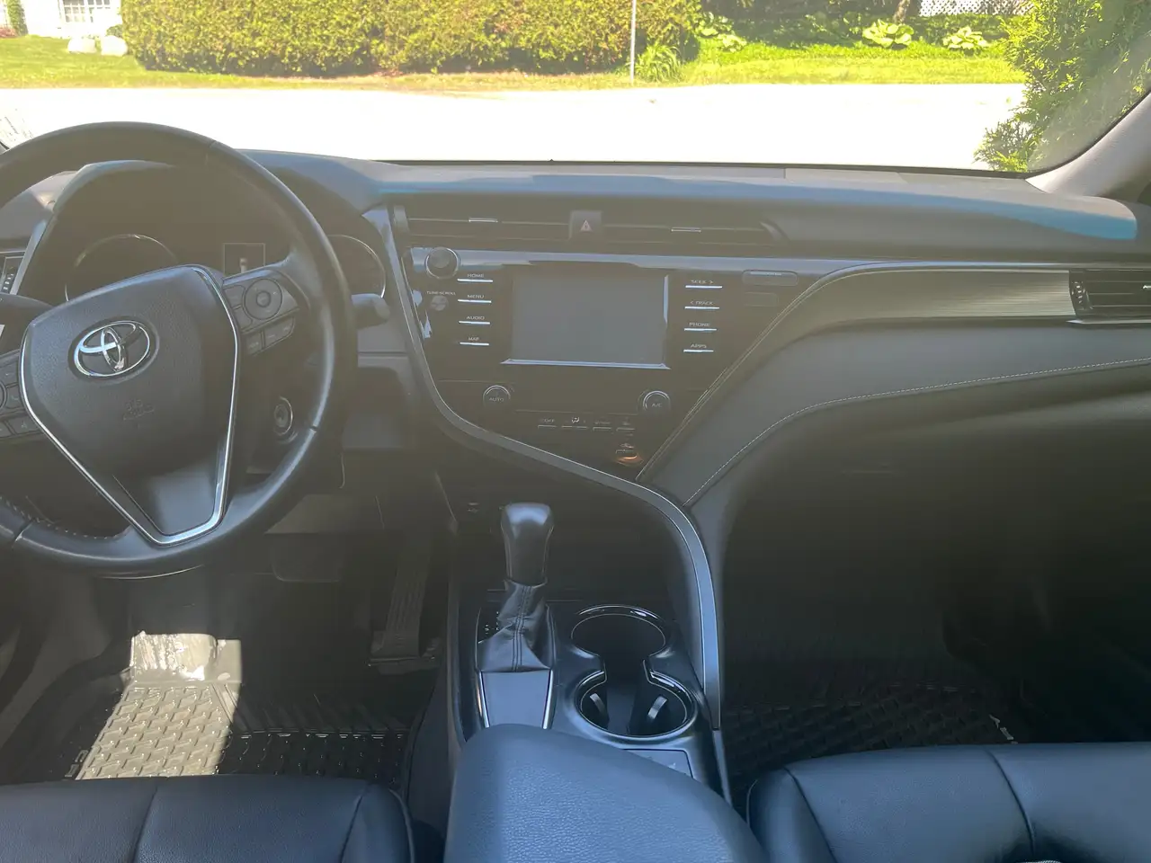 Toyota Camry снимка Toyota Camry