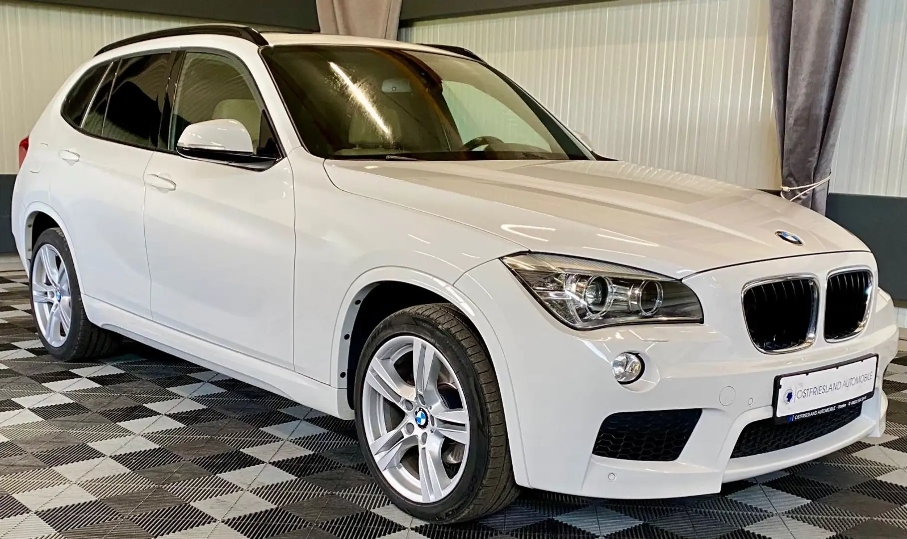 BMW X1 25 d xDrive, Navi, Leder, M-Paket, Automatik Bianco - 1