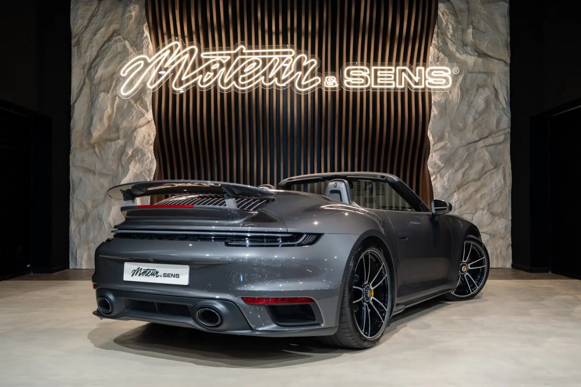 포르쉐 911 Turbo S Cabriolet 2020 건메탈 사진 2