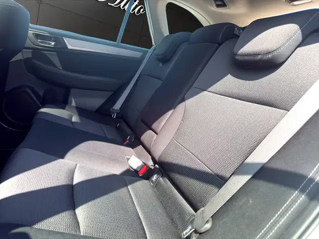 Subaru Outback view 8