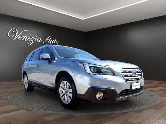 Subaru Outback view 11