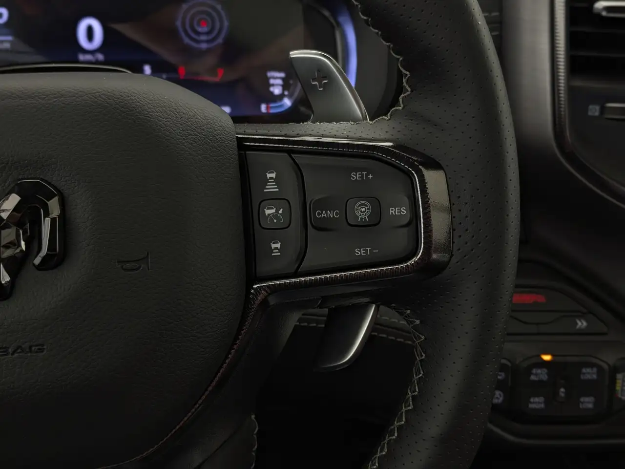 RAM 1500 снимка RAM 1500