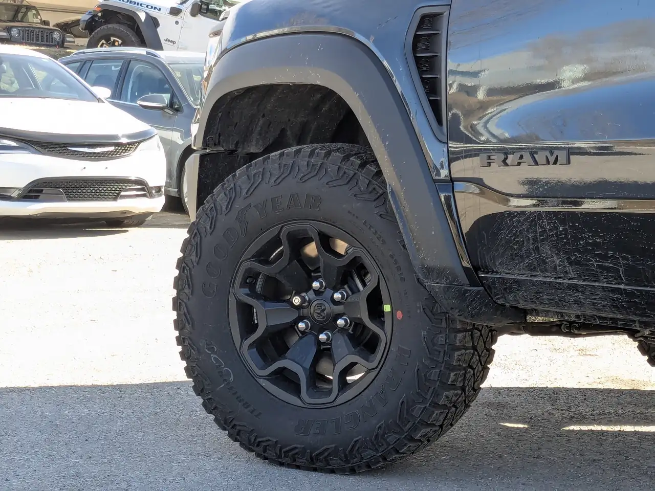 RAM 1500 снимка RAM 1500