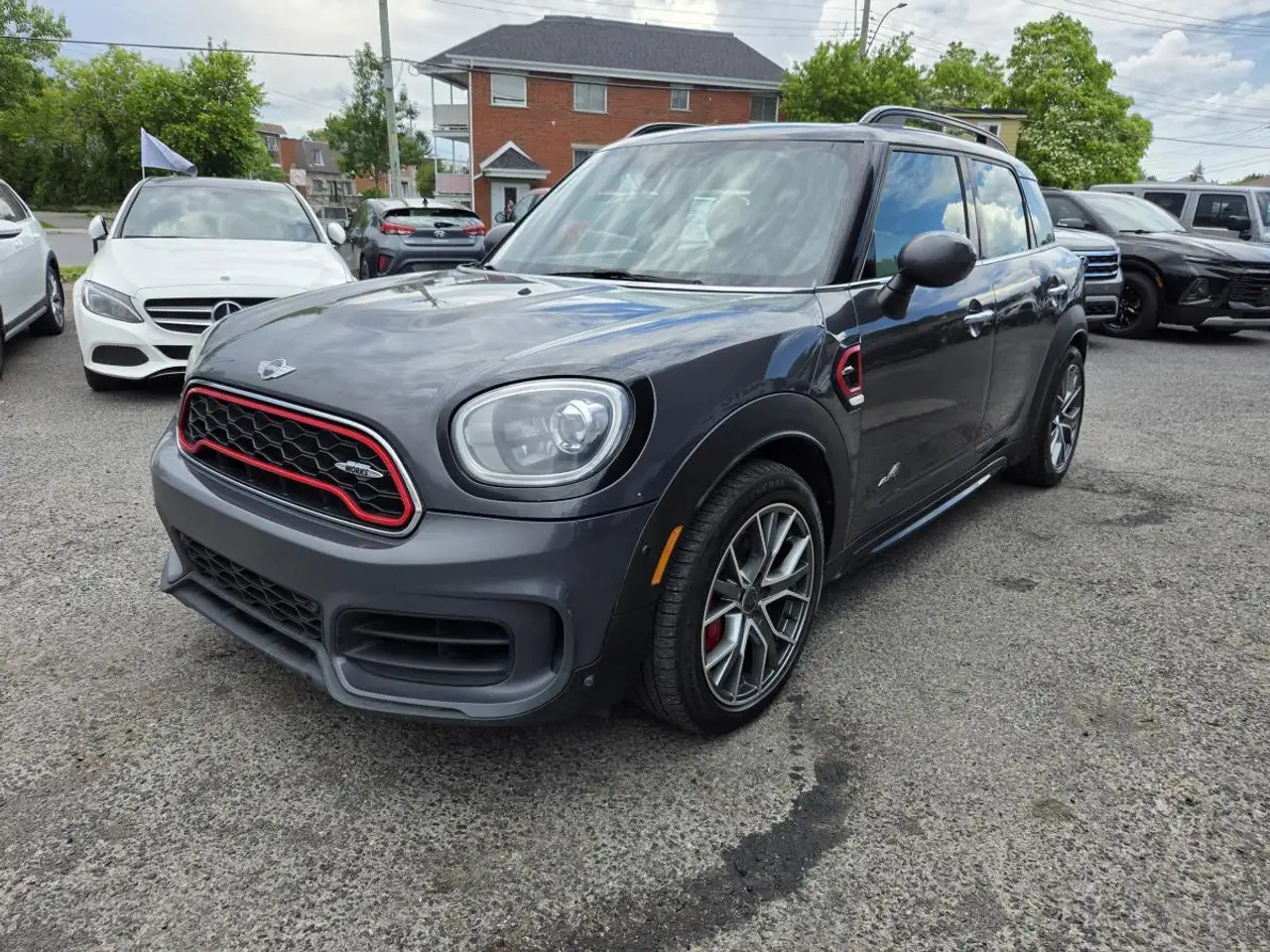 MINI Countryman снимка MINI Countryman