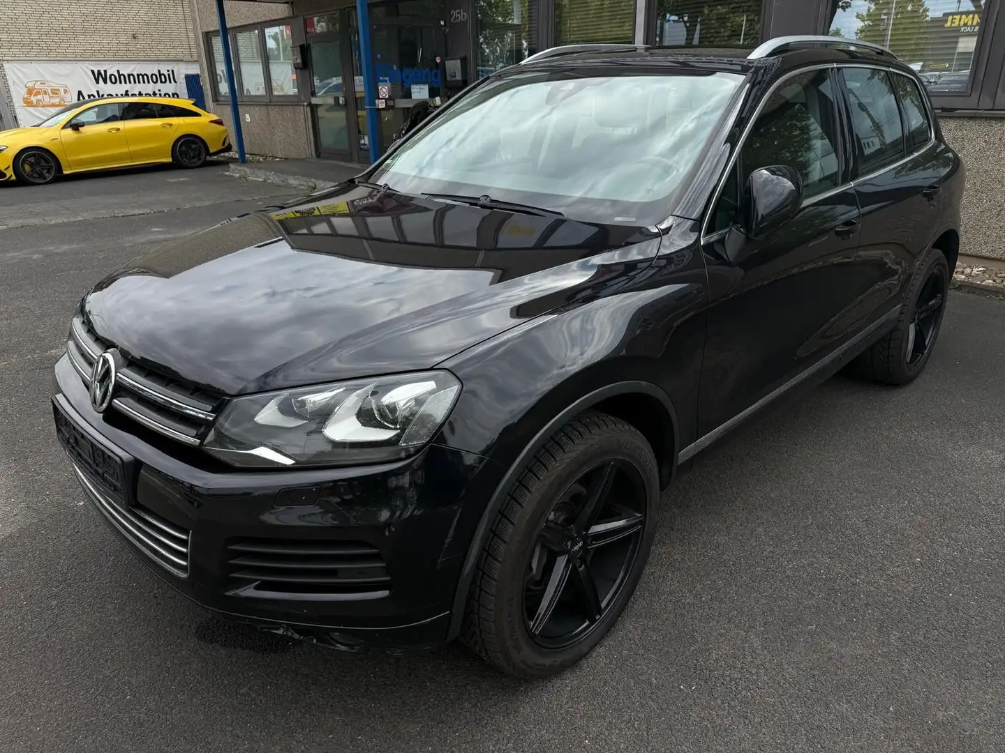 Volkswagen Touareg V6 TDI BMT*STDHZG*AHK*PANO*KAMERA*LEDER* Schwarz - 1