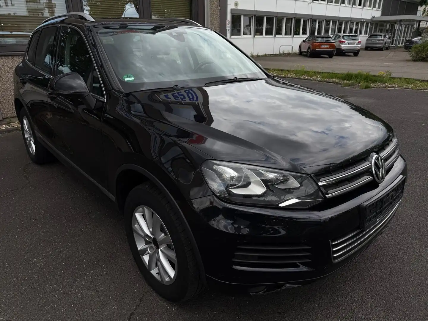 Volkswagen Touareg V6 TDI BMT*STDHZG*AHK*PANO*KAMERA*LEDER* Schwarz - 2