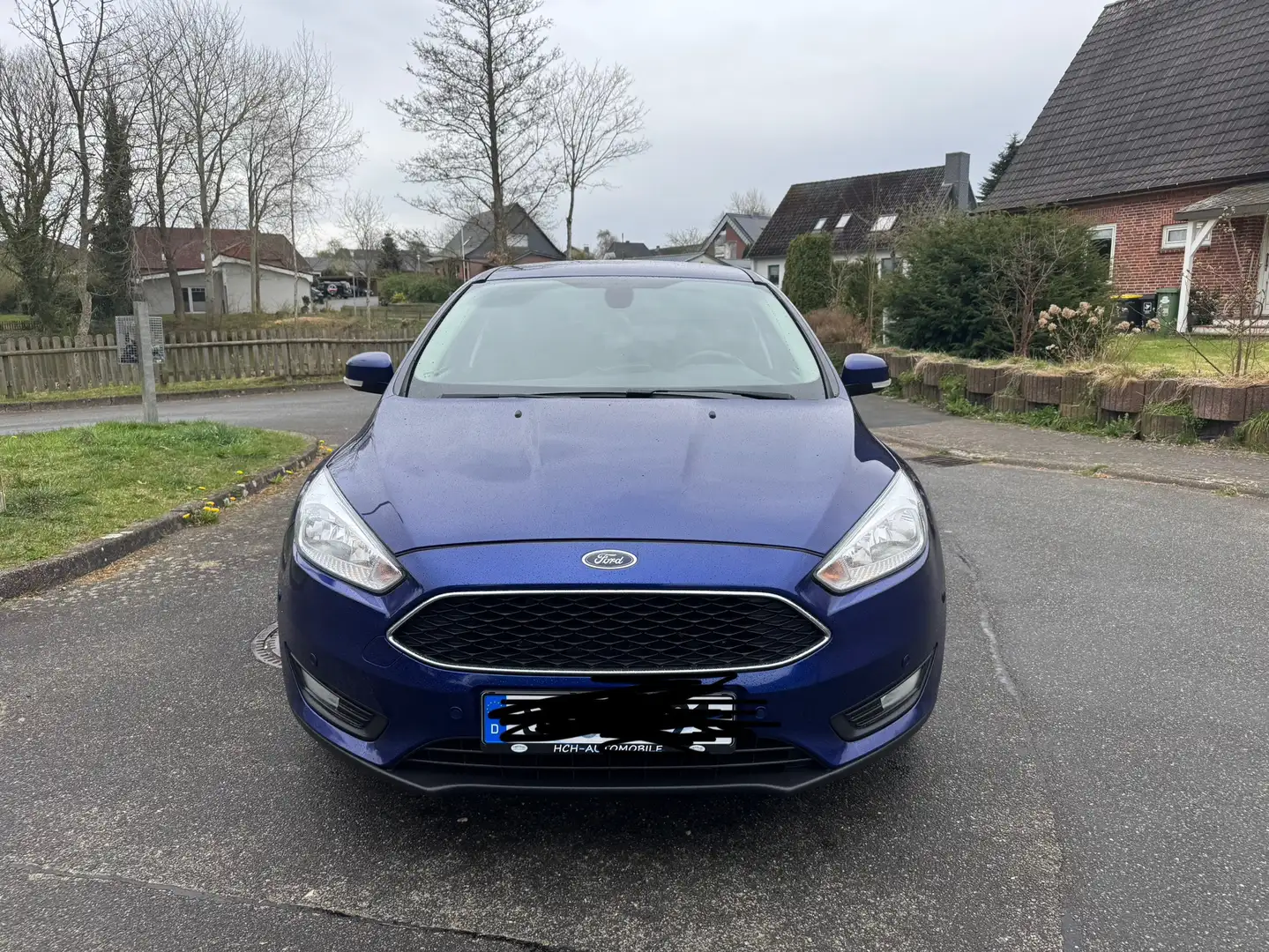 Ford Focus Business Blau - 1